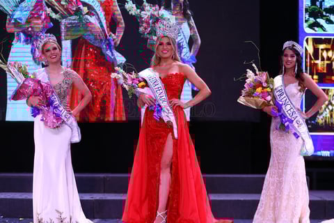 Michelle Zaldivar es la Reina de la FENADU 2022