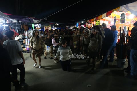 Cientos de duranguenses se congregaron en el Santuario de Nuestra Señora de Guadalupe para las tradicionales mañanitas a la Virgen de Guadalupe