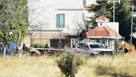 Pero el vuelo de los helicópteros militares no solo inquietaba a los habitantes de Cortijo, pues videos en redes sociales comprueban que desde la zona de Ciudad Industrial (al norte) y hasta en la Zona Centro y sur de la capital se realizaban sobrevuelos de vigilancia al momento que se desarrollaba el operativo.