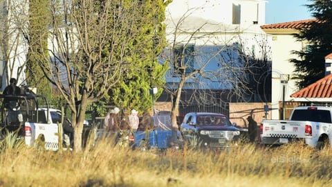 En las inmediaciones del aeropuerto Guadalupe Victoria de Durango también había movimiento inusual. Un avión de la Fuerza Aérea aterrizó con efectivos a bordo.
