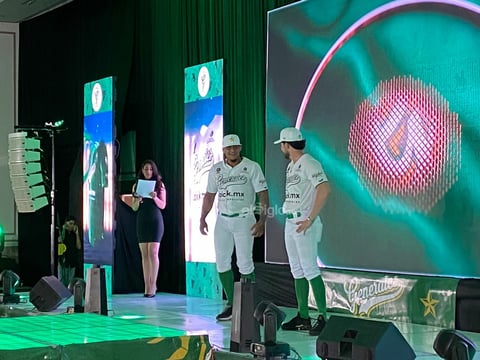 En un evento lleno de sorpresas, la Tropa Villista sorprendió con su nuevo uniforme, pero también con la presentación de las nuevas Adelitas, las mejoras que implementaron en el “Cuartel” y el calendario oficial.