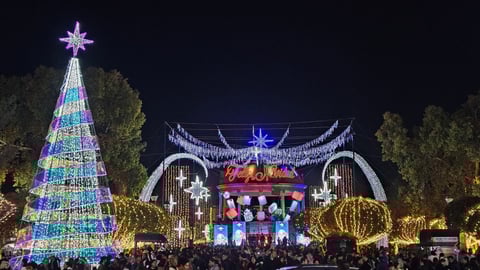 La ciudad de Durango luce su alumbrado navideño en el Centro Histórico