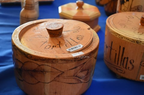 Se realizó el Bazar Navideño  “Arte Libre” donde se vendieron productos elaborados por las Personas Privadas de su libertad del Centro Distrital de Reinserción Social (CEDIRESO), del Centro Especializado de Readaptación y Tratamiento para Menores Infractores (CERNI) y demás centros, cuyas ganancias de estos productos servirán de apoyo para ellos y para sus familias.