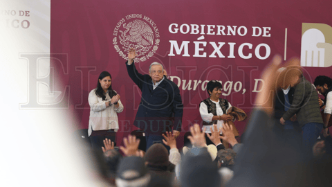 Este sábado, el presidente Andrés Manuel López Obrador visitó la capital duranguense, la primera desde el inicio de su mandato. Algunas personas aprovecharon  para manifestarse, tales como el sector salud y educativo.