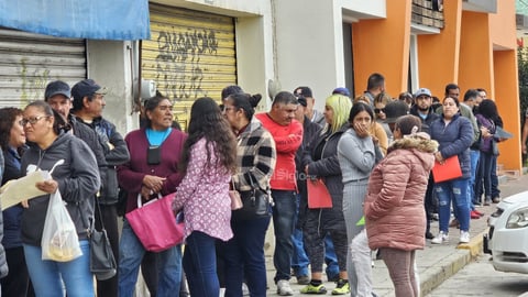 En Durango, módulos del INE presentan gran afluencia de ciudadanos por los últimos días para renovar este documento oficial.