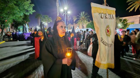 Realizan la Procesión del Silencio por las calles de Durango