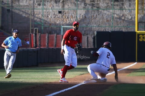 Caliente de Durango se enfrentó con la escuadra de los Algodoneros de Unión Laguna en el último juego de la pretemporada