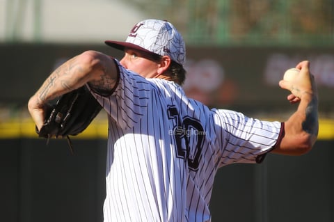 Caliente de Durango se enfrentó con la escuadra de los Algodoneros de Unión Laguna en el último juego de la pretemporada