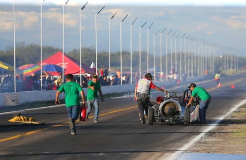 Los Arrancones Cuarto de Milla se volvieron a vivir en la capital duranguense con Martín Vaca como invitado especial