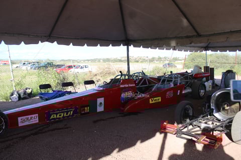 Los Arrancones Cuarto de Milla se volvieron a vivir en la capital duranguense con Martín Vaca como invitado especial