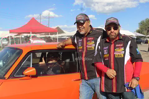 Los Arrancones Cuarto de Milla se volvieron a vivir en la capital duranguense con Martín Vaca como invitado especial