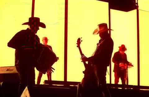 Una vez más, Nortec Bostich + Fussible hizo bailar a Durango en un concierto que cerró el Festival Revueltas 2024