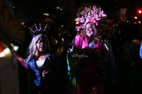La avenida 20 de Noviembre se transformó en un vibrante escenario lleno de vida, color y tradición con la celebración del Día de Muertos