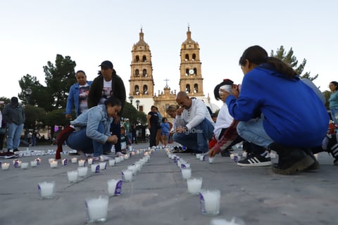 Durango es una de las 60 ciudades que se unió a la vigilia y luto nacional por Teuchitlán, Jalisco.