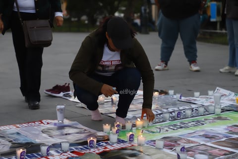 Durango es una de las 60 ciudades que se unió a la vigilia y luto nacional por Teuchitlán, Jalisco.