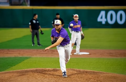 El mánager Ronny Paulino sólo utilizó tres lanzadores para enfrentar el primero de
dos duelos en Chihuahua.