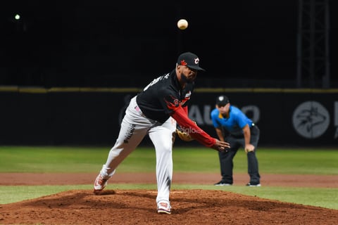 Sultanes de Monterrey vs Caliente de Durango / Juego 01