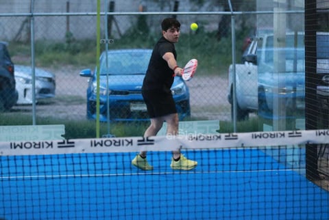 El Torneo de Pádel de El Siglo by Playdoit, confirma por qué es uno de los eventos deportivos más esperados en la ciudad de Durango; la intensidad y el nivel mostrado hasta el momento, augura una jornada de finales cargada de talento y estrategia, con el respaldo de una afición que ha respondido con entusiasmo.