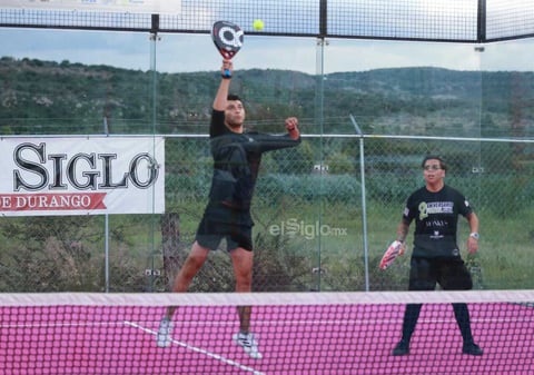 El Torneo de Pádel de El Siglo by Playdoit, confirma por qué es uno de los eventos deportivos más esperados en la ciudad de Durango; la intensidad y el nivel mostrado hasta el momento, augura una jornada de finales cargada de talento y estrategia, con el respaldo de una afición que ha respondido con entusiasmo.