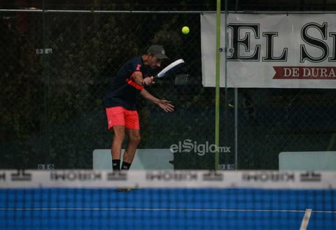 El Torneo de Pádel de El Siglo by Playdoit, confirma por qué es uno de los eventos deportivos más esperados en la ciudad de Durango; la intensidad y el nivel mostrado hasta el momento, augura una jornada de finales cargada de talento y estrategia, con el respaldo de una afición que ha respondido con entusiasmo.