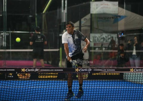 El Torneo de Pádel de El Siglo by Playdoit, confirma por qué es uno de los eventos deportivos más esperados en la ciudad de Durango; la intensidad y el nivel mostrado hasta el momento, augura una jornada de finales cargada de talento y estrategia, con el respaldo de una afición que ha respondido con entusiasmo.