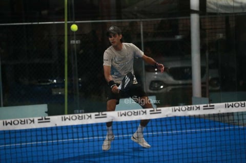 El Torneo de Pádel de El Siglo by Playdoit, confirma por qué es uno de los eventos deportivos más esperados en la ciudad de Durango; la intensidad y el nivel mostrado hasta el momento, augura una jornada de finales cargada de talento y estrategia, con el respaldo de una afición que ha respondido con entusiasmo.