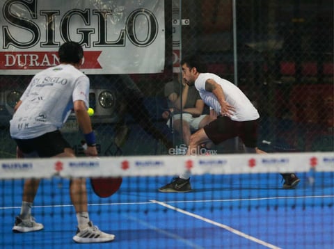 El Torneo de Pádel de El Siglo by Playdoit, confirma por qué es uno de los eventos deportivos más esperados en la ciudad de Durango; la intensidad y el nivel mostrado hasta el momento, augura una jornada de finales cargada de talento y estrategia, con el respaldo de una afición que ha respondido con entusiasmo.