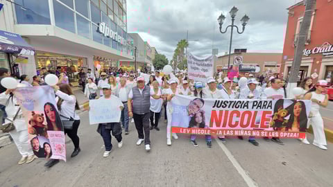 Cientos de duranguenses marcharon en Durango al grito de una sola voz… #JusticiaParaNicole