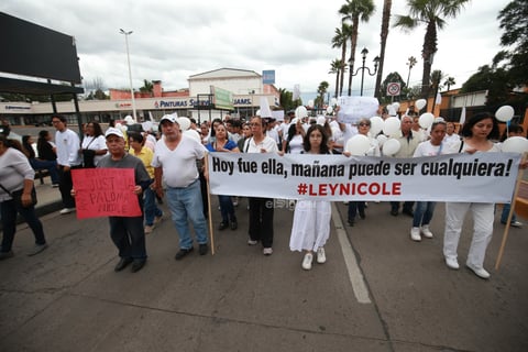 Cientos de duranguenses marcharon en Durango al grito de una sola voz… #JusticiaParaNicole