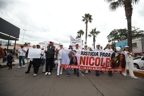 Cientos de duranguenses marcharon en Durango al grito de una sola voz… #JusticiaParaNicole