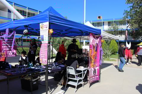 Como ya es costumbre en la capital los verdaderos fanáticos participaron en el tradicional concurso de “Cosplay” caracterizados de sus personajes favoritos de series animadas japonesas.