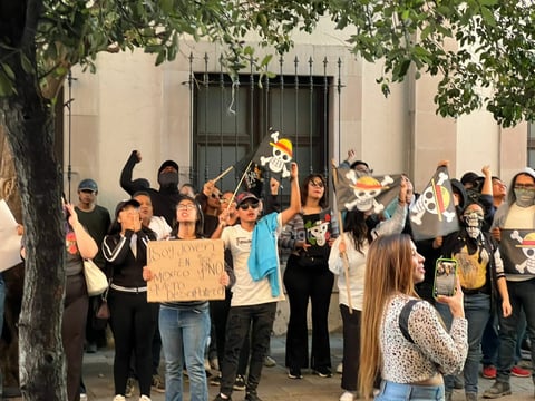 Generación Z de Durango se reunió para dar paso a la marcha que exige mayor seguridad en el país y otras necesidades, además de mostrar su indignación contra partidos políticos.