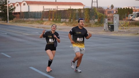 Más de mil deportistas, familias y entusiastas se reunieron para transformar las calles en una auténtica fiesta atlética.