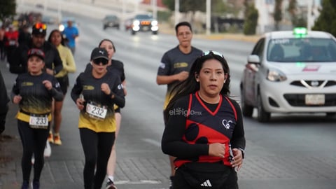 Más de mil deportistas, familias y entusiastas se reunieron para transformar las calles en una auténtica fiesta atlética.