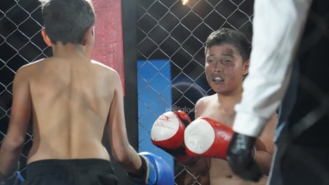 El Panthera Fight Club Vol. II arrancó con emociones intensas en Durango, ofreciendo desde el inicio una atmósfera vibrante, con peleadores y público entregados a una noche que prometía espectáculo, adrenalina y momentos memorables dentro de la jaula.