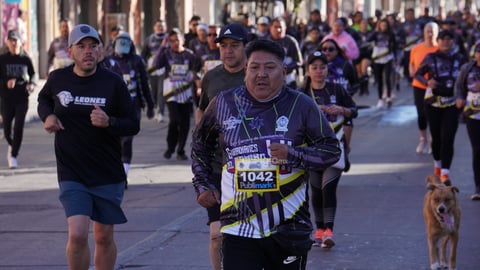 La Carrera Guardianes del Camino 4K se realizó este domingo en el Centro Histórico de Durango. Cientos de participantes recorrieron las principales avenidas en un ambiente deportivo y familiar, con dinámicas recreativas y exhibiciones de corporaciones de seguridad.