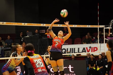 Con 12 puntos, Fernanda Bañuelos se alzó como la MVP del triunfo duranguense, que ya suma 16 sets ganados consecutivamente.