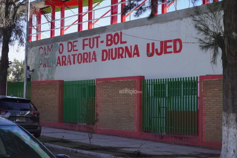 Lentos, avances en la obra de la Prepa Diurna