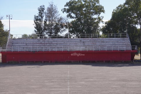 Lentos, avances en la obra de la Prepa Diurna