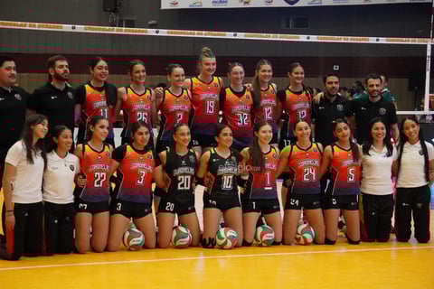 Las coterráneas sostuvieron el ritmo en los momentos decisivos y resolvieron el duelo con control en el set definitivo.