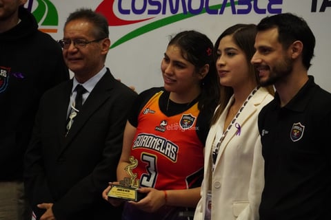 Las coterráneas sostuvieron el ritmo en los momentos decisivos y resolvieron el duelo con control en el set definitivo.