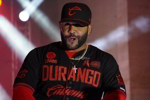 Caliente de Durango presentó su indumentaria para la Temporada 2026 en un acto que reunió a directiva, cuerpo técnico y jugadores, donde se expuso la línea estética y los criterios de diseño con los que el club encarará el próximo calendario de la Liga Mexicana de Beisbol.