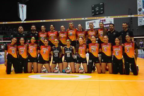 Coronelas de Durango disputa en este momento el segundo juego de la final de la Liga de Voleibol Profesional en un Auditorio del Pueblo a reventar, sosteniendo su condición de invictas ante unas Tapatías que buscan forzar el tercer duelo; la tensión, el ritmo alto y cada punto peleado reflejan el pulso de una serie que podría coronar hoy mismo a las duranguenses.