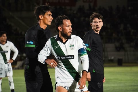 Alacranes de Durango avanzó a semifinales tras empatar 1-1 ante Zacatepec en el Francisco Zarco, resultado que aseguró el 3-3 global y la clasificación por su condición de líder general en la Liga Premier Serie A. El gol, nacido en el último aliento del tiempo agregado, rescató la serie cuando parecía escaparse y encendió al estadio en un cierre de puro vértigo.