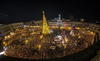 Fuegos artificiales iluminan el cielo durante las celebraciones de Año Nuevo en Zúrich