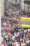 Miles de maestros marcharon ayer por la calle 5 de Febrero y llenaron la Plaza IV Centenario y la Plaza Fundadores.