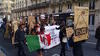 Frente a las instalaciones del Senado de la República, integrantes de los autodenominados anarquistas lanzaron cohetes, botellas y piedras.