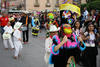 El carro representativo de Ferm&iacute;n marcaba el final de los hermanos, con el Folkl&oacute;rico Huichol y sus bufones de carnaval.