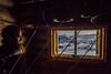 Esta imagen forma parte de la serie ganadora del primer premio en la categoría Vida cotidiana de la 59 edición del World Press Photo, tomada por el fotógrafo Daniel Berehulak para el New York Times. La fotografía muestra al padre Benjam Maltzev en la base Bellingshausen, en la isla Rey Jorge, Islas Shetland del Sur, Antártica, el 3 de diciembre de 2015.