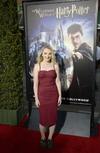 Evanna Lynch, quien dio vida a "Luna Lovegood", desfiló por la alfombra roja.